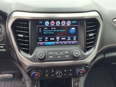 Used 2019 GMC Acadia SLT AWD/4WD image 13