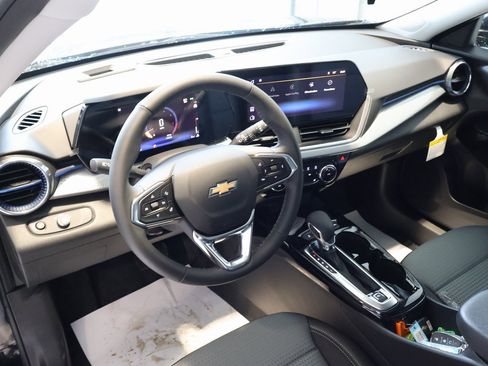 New 2026 Chevrolet Trax LT w/ LT Convenience Package image 23