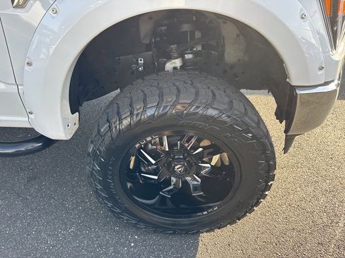 Used 2023 Ford F150 XLT w/ Trailer Tow Package image 9