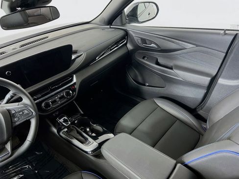 New 2025 Buick Envista Sport Touring w/ Convenience II Package image 18