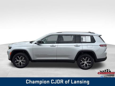 Used 2023 Jeep Grand Cherokee L Limited AWD/4WD image 4
