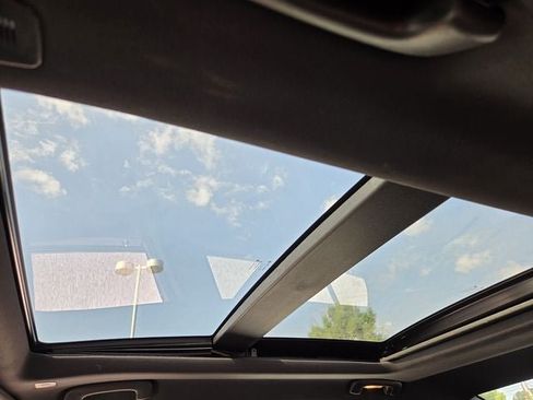 Used 2022 Chrysler 300 S RWD image 21