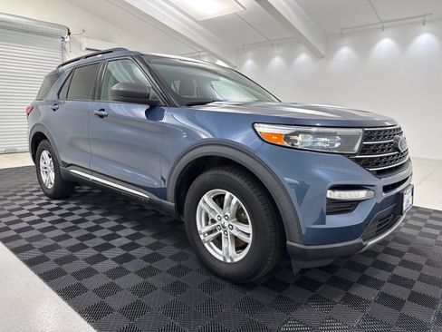 Used 2020 Ford Explorer XLT w/ Equipment Group 202A AWD/4WD image 1