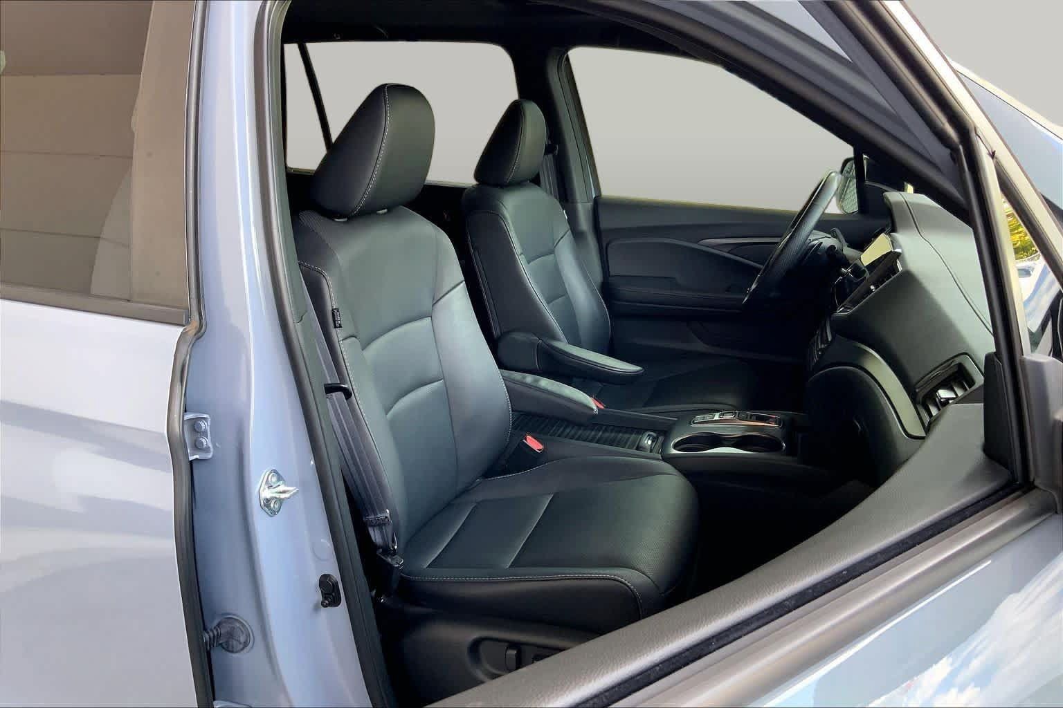 Used 2023 Honda Passport EX-L image 9
