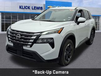 Used 2025 Nissan Rogue SV video 3