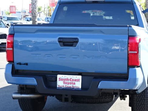 Used 2026 Toyota Tacoma TRD Off-Road AWD/4WD image 14