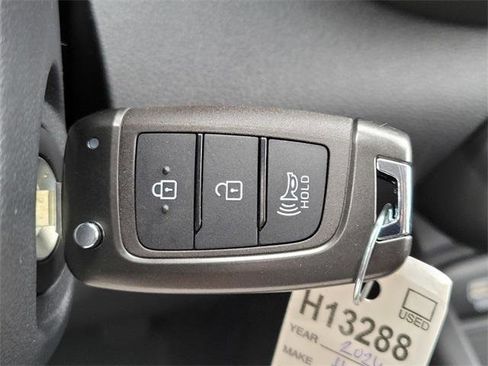 New 2026 Hyundai Venue SE image 23