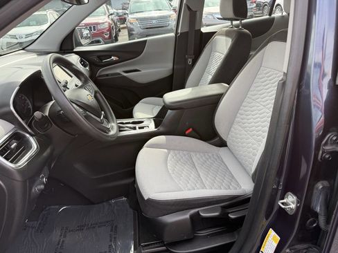 Used 2019 Chevrolet Equinox LS image 7