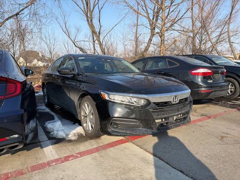 Used 2020 Honda Accord LX image 2