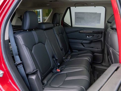 New 2025 Honda Pilot Touring image 17