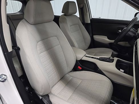 Certified 2025 Honda HR-V LX image 14
