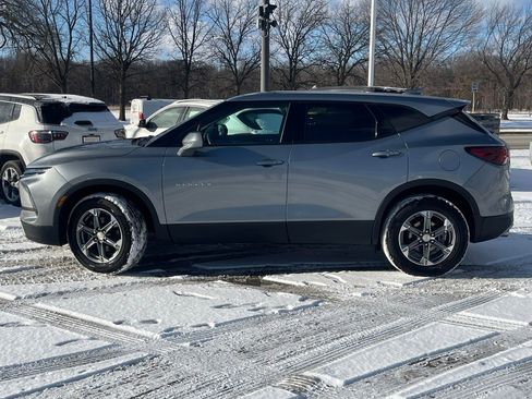 Used 2023 Chevrolet Blazer LT image 2