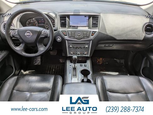 Used 2019 Nissan Pathfinder SL FWD image 14