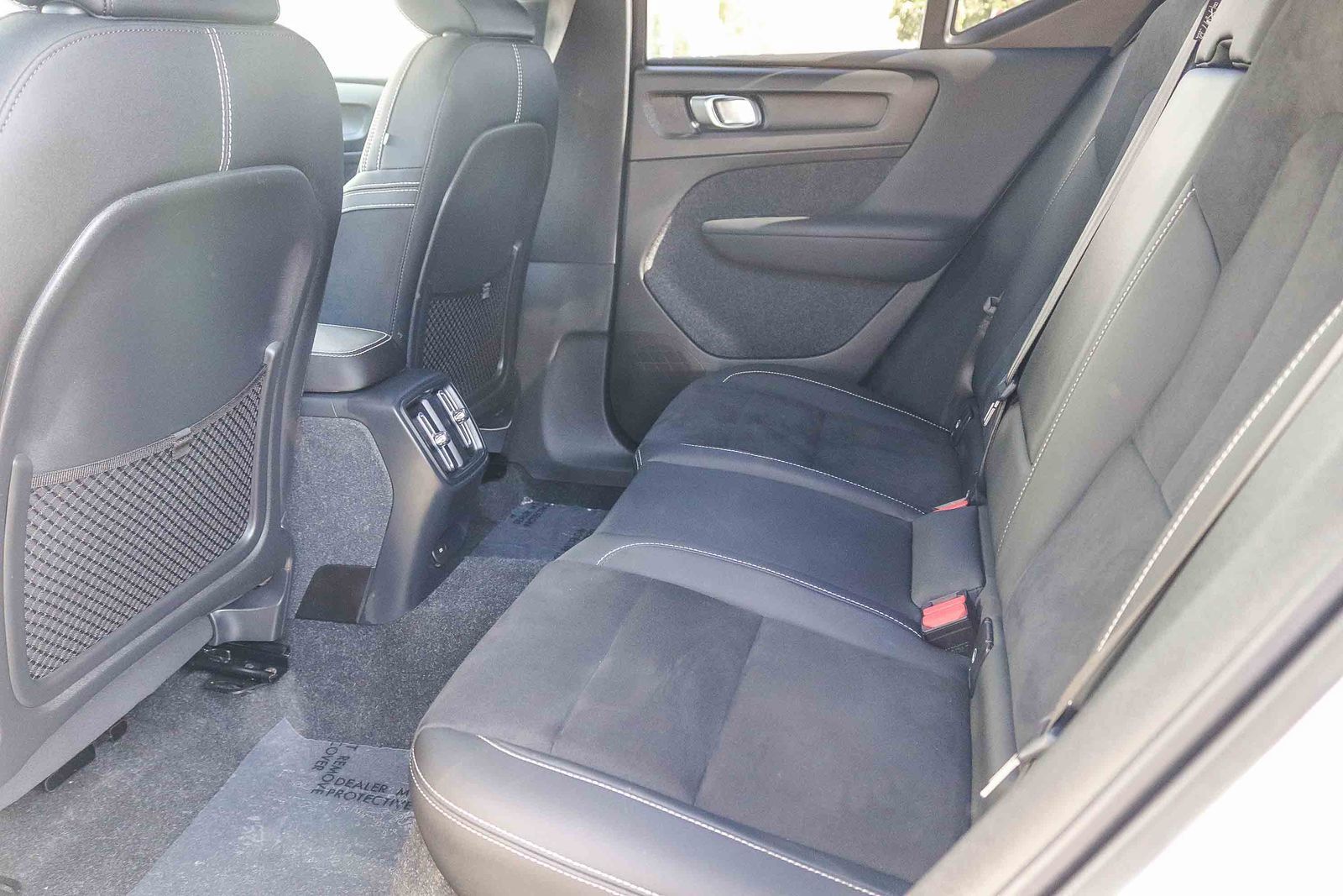 Used 2023 Volvo XC40 Recharge Plus w/ Protection Package Premier AWD/4WD image 19