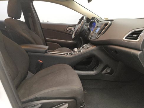 Used 2015 Chrysler 200 Limited w/ Convenience Group image 21