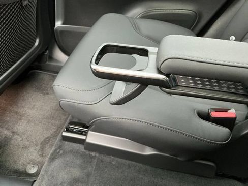 Certified 2025 Volvo XC90 B5 Plus AWD/4WD image 34