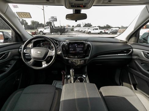 Used 2020 Chevrolet Traverse LT AWD/4WD image 9