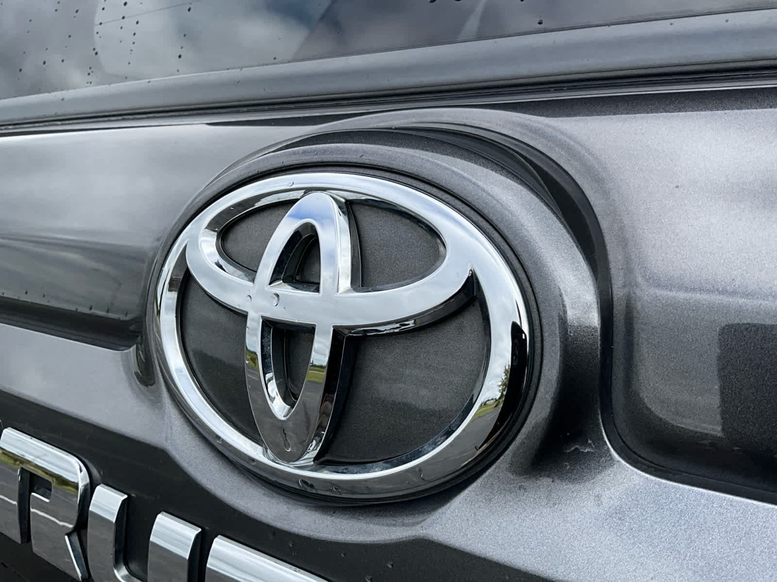 Used 2019 Toyota 4Runner SR5 Premium AWD/4WD image 16