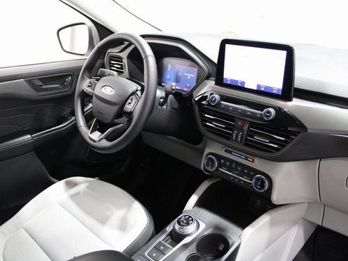 Used 2025 Ford Escape Active w/ Cold Weather Package image 28