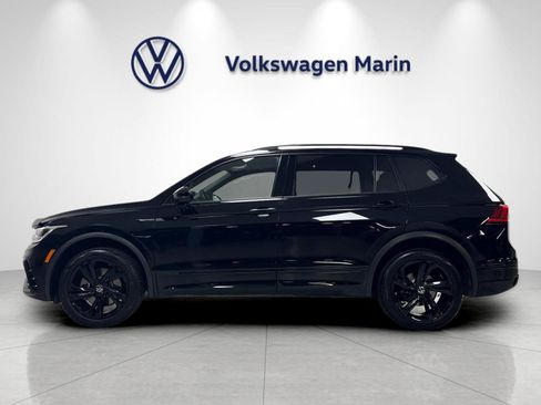Used 2024 Volkswagen Tiguan SE R-Line AWD/4WD image 2