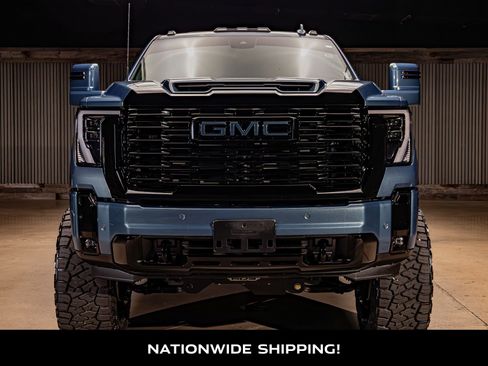 Used 2025 GMC Sierra 2500 Denali Ultimate image 4