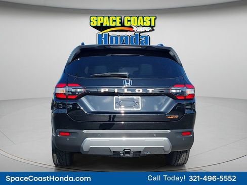 New 2026 Honda Pilot TrailSport image 6