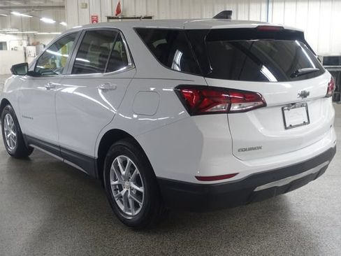 Used 2024 Chevrolet Equinox LT FWD image 5