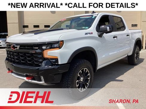 Used 2022 Chevrolet Silverado 1500 ZR2 w/ Technology Package AWD/4WD image 4