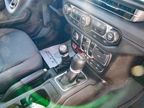 New 2025 Jeep Wrangler Unlimited Rubicon w/ Convenience Group image 43