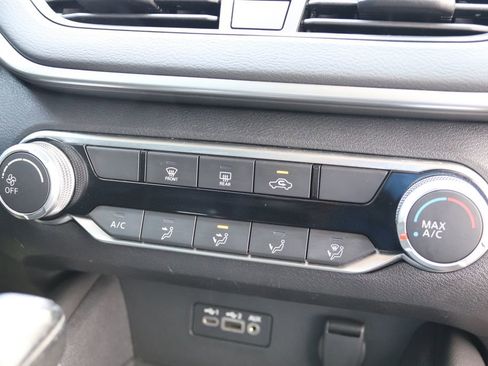 Used 2022 Nissan Altima 2.5 SR FWD image 16