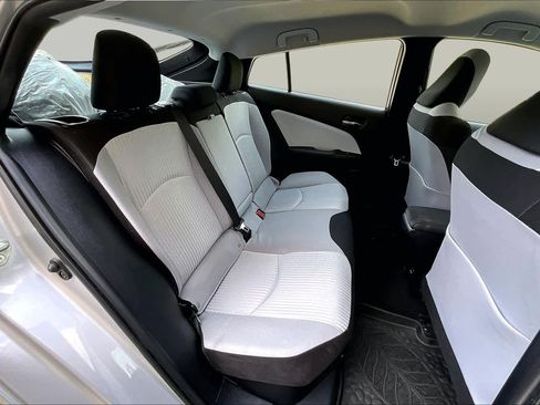 Used 2018 Toyota Prius Two w/ Prius Two Safety Plus Package FWD image 20