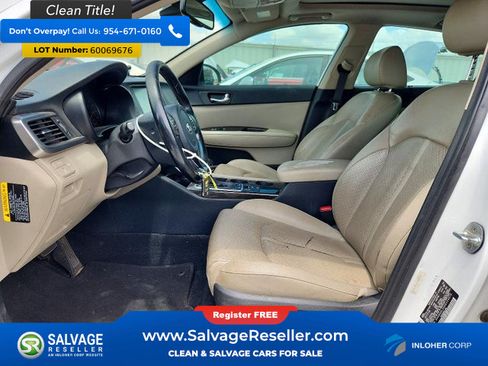Used 2017 Kia Optima EX w/ Premium Package FWD image 9