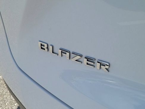 Used 2021 Chevrolet Blazer LT FWD image 13
