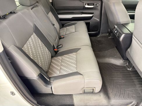 Used 2018 Toyota Tundra SR5 w/ SR5 Upgrade Package AWD/4WD image 27