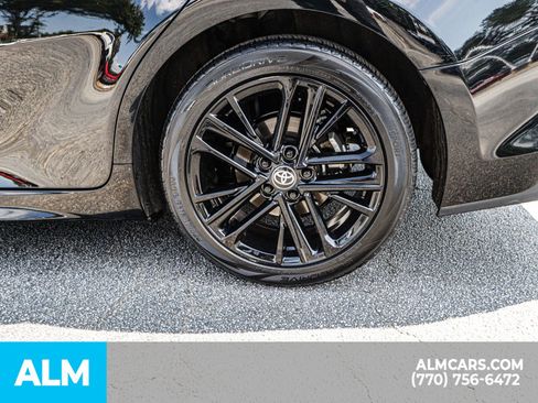 Used 2025 Toyota Camry SE image 16