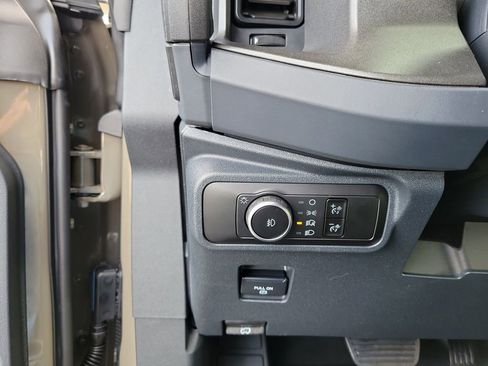 New 2025 Ford Bronco Badlands image 21