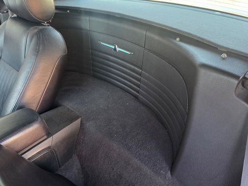 Used 2005 Ford Thunderbird RWD image 26