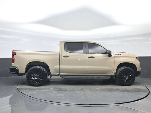 Used 2022 Chevrolet Silverado 1500 Custom Trail Boss w/ LPO, Dark Essentials Package AWD/4WD image 7