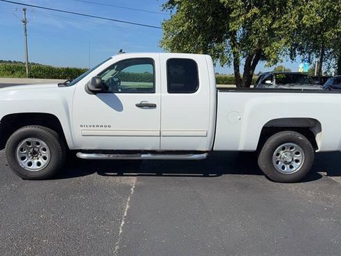 Used 2011 Chevrolet Silverado 1500 LS RWD image 3