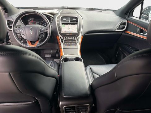 Used 2018 Lincoln MKX Reserve FWD image 18