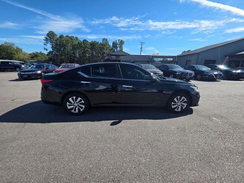 Used 2020 Nissan Altima 2.5 S image 4