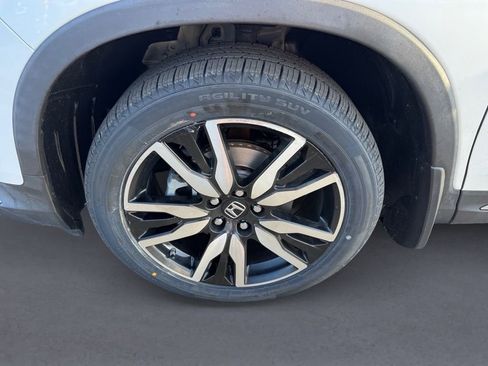 Used 2022 Honda Pilot Touring image 8