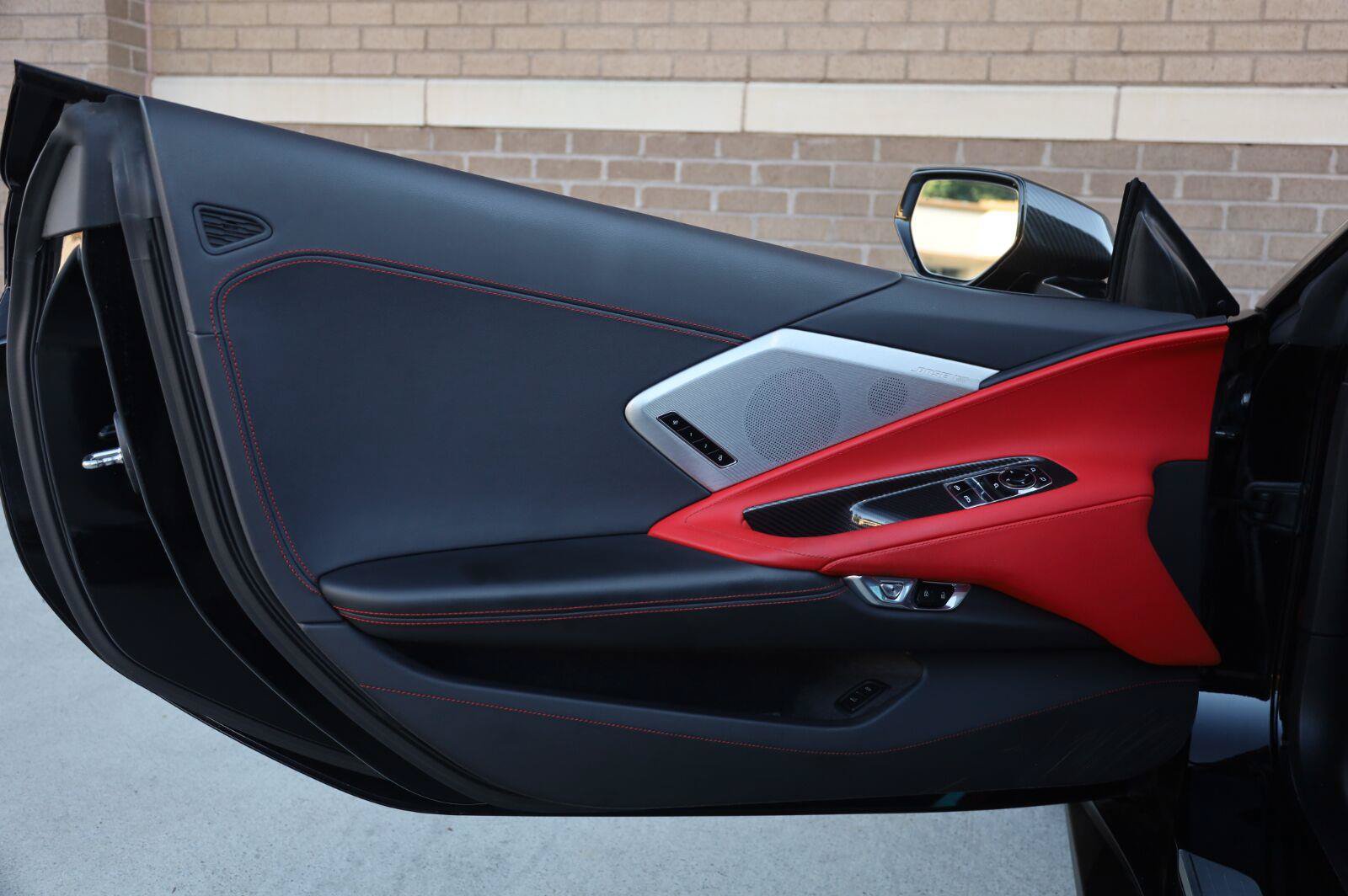 Used 2021 Chevrolet Corvette Stingray Preferred Cpe w/ Z51 Performance Package RWD image 18