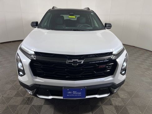 Used 2025 Chevrolet Equinox RS w/ Safety and Technology Package image 2