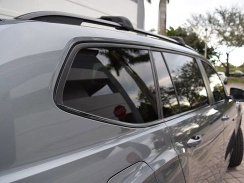 Used 2021 Volkswagen Atlas SE w/ Panoramic Sunroof Package image 33