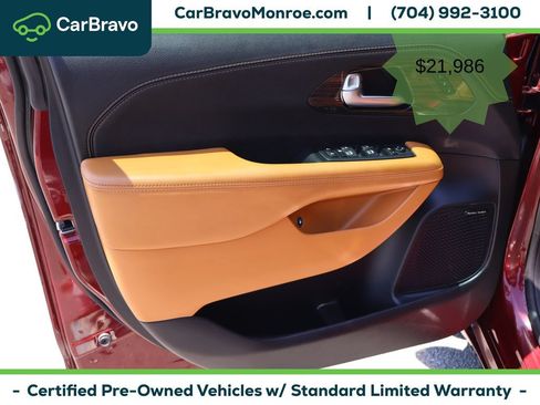 Used 2021 Chrysler Pacifica Pinnacle FWD image 18