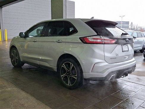 Used 2019 Ford Edge ST w/ Cold Weather Package image 4