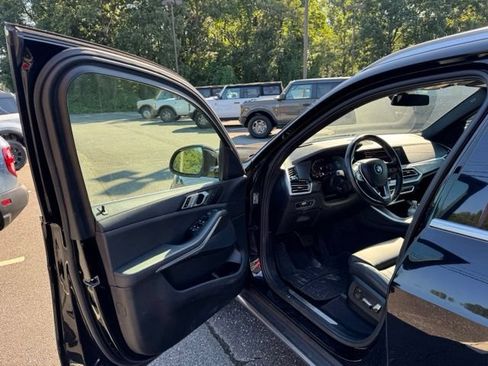 Used 2022 BMW X5 sDrive40i w/ Premium Package RWD image 11