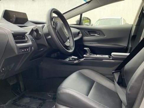 Used 2023 Toyota Prius LE image 10