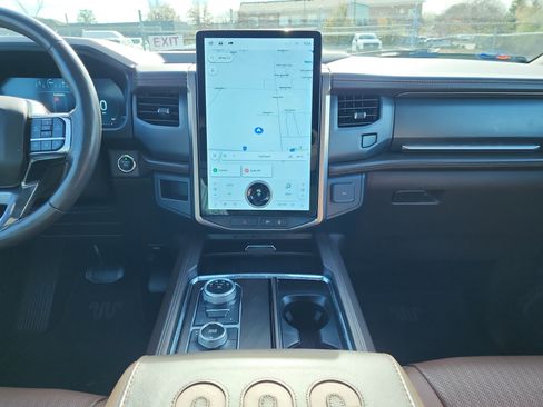 Used 2022 Ford Expedition Max King Ranch image 24